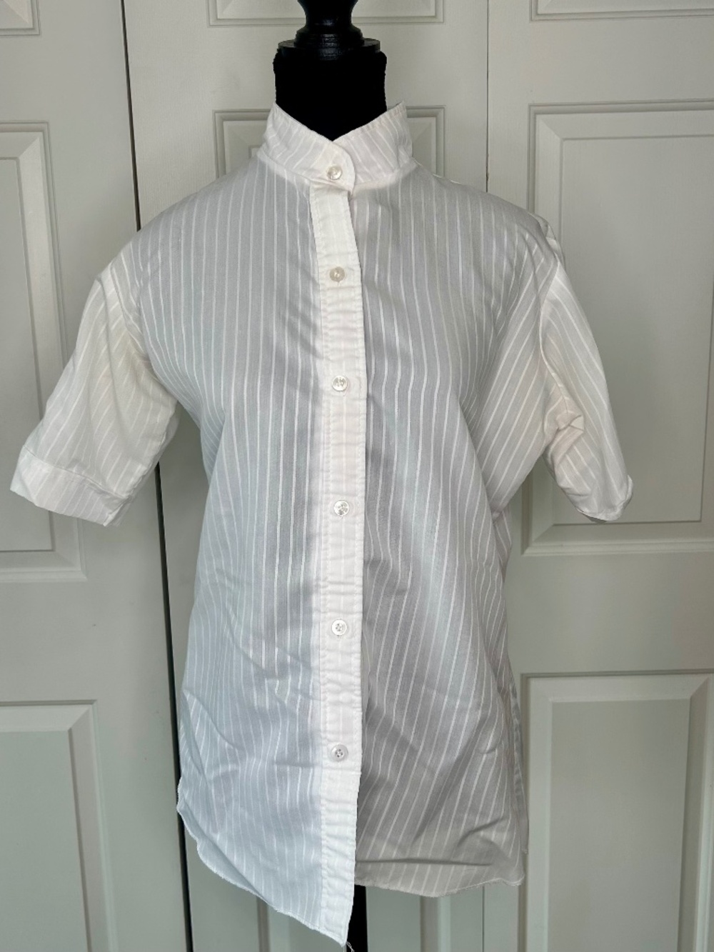 Town & Country Equestrian Show Shirt in White with Detachable Choker Collar S